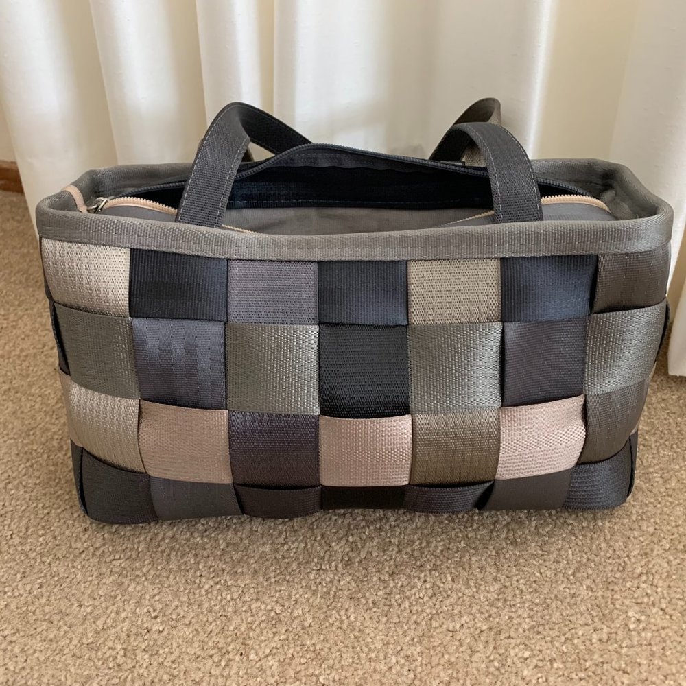 Harvey's Seatbelt Treecycle satchel